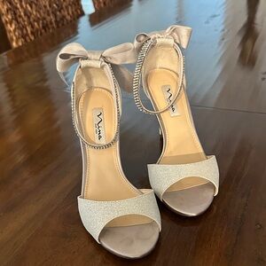 Nina Glittering Silver Heels with Bow Accent